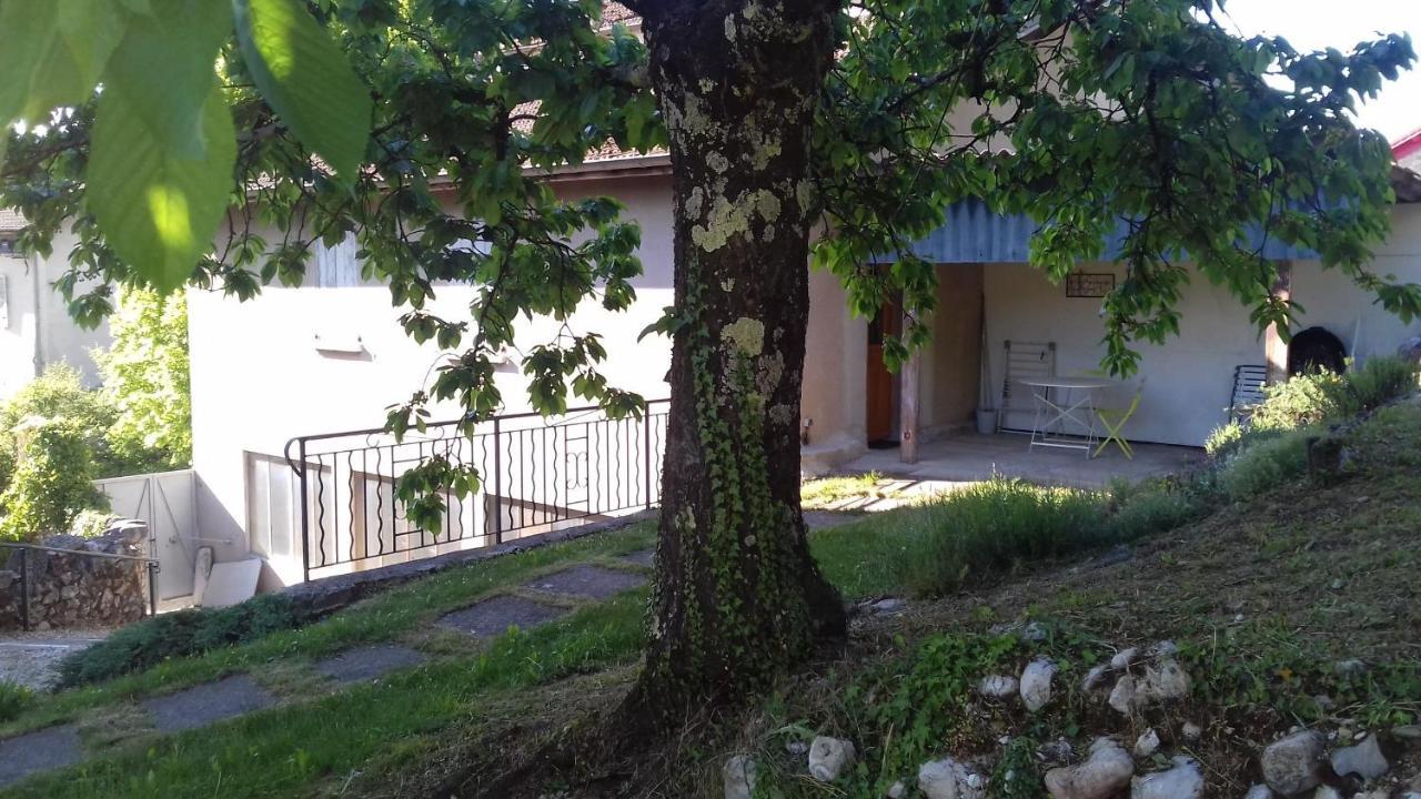 Côté Jardin Saint-Jean-en-Royans Exterior foto